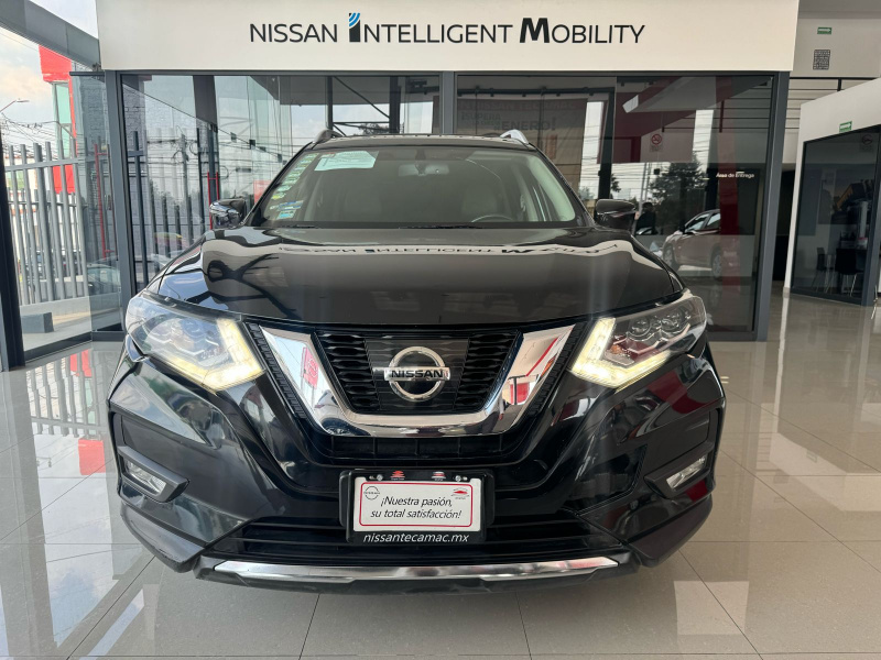 Nissan X-Trail  5 pts. Exclusive, CVT, piel, CD, QC, GPS, 5 pas., RA-18 (cambio de línea) 2018